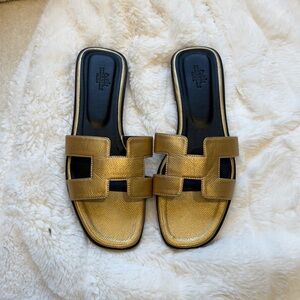 Inspired H Gold Oasis Leather Slide Sandals